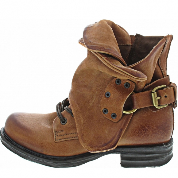 A.S.98 Schnürstiefel in calvados