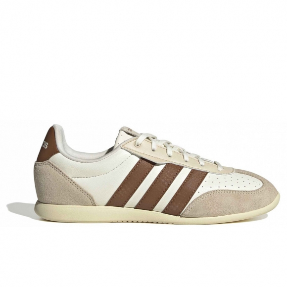 adidas Barreda Lo Sneaker in offwhite red
