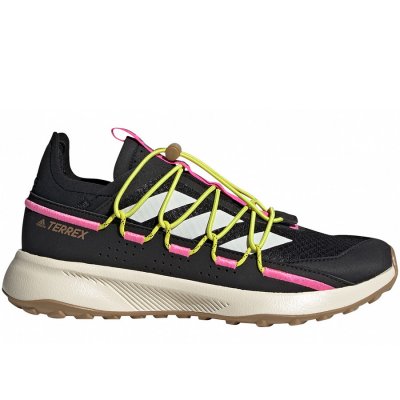 adidas in core black/chalk white/screaming pink adidas in core black/chalk white/screaming pink