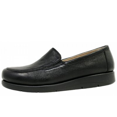 Caprice Slipper in 02B- BLACK NAPPA