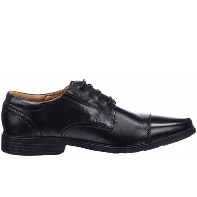 Clarks in Schwarz