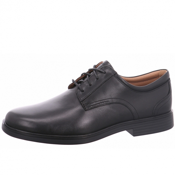 Clarks Schnürer in schwarz