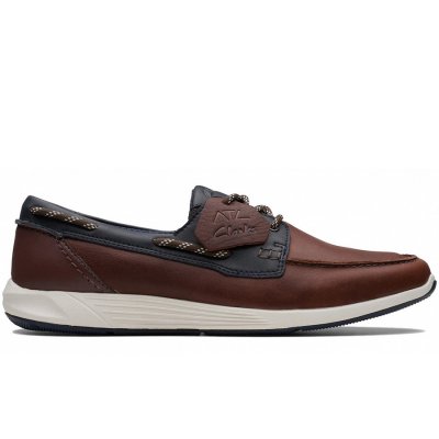 Clarks in Navy/Tan