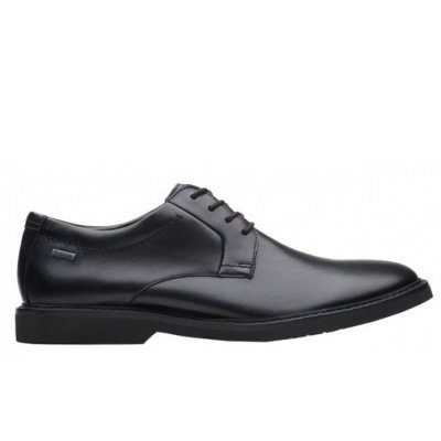 Clarks in Schwarz