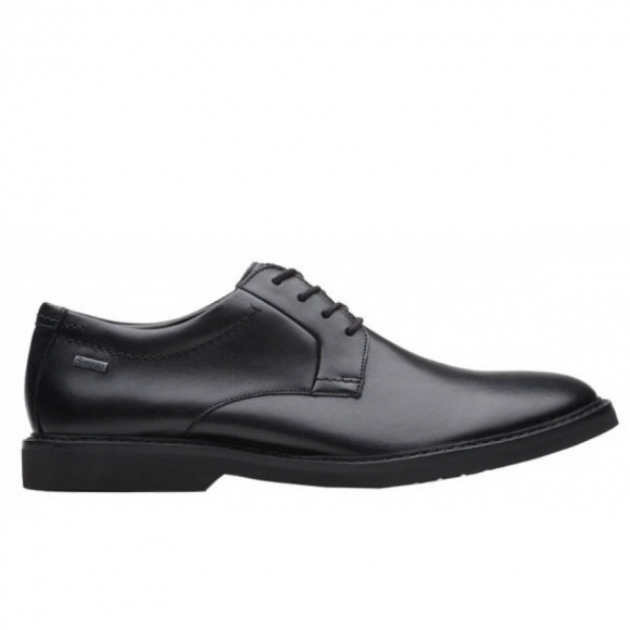 Clarks in Schwarz