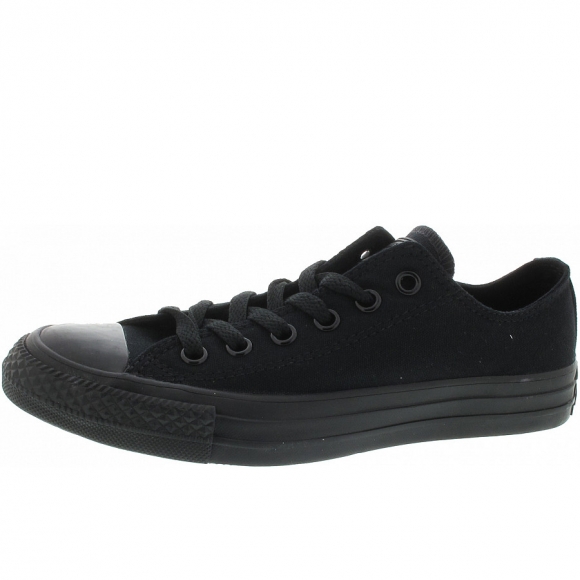 Converse Chucks in black mono