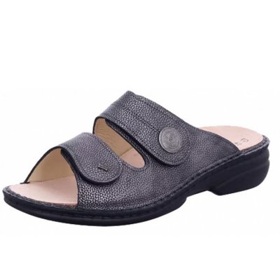 Finn Comfort in Carbon