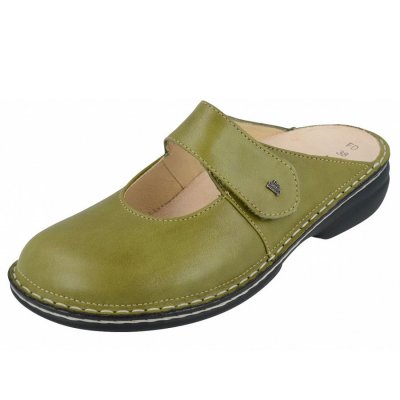 Finn Comfort Clogs in Gator