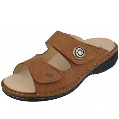 Finn Comfort in Cognac