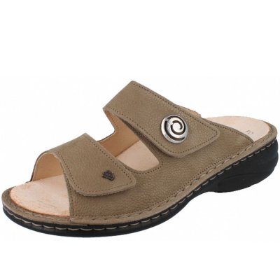 Finn Comfort in Camel