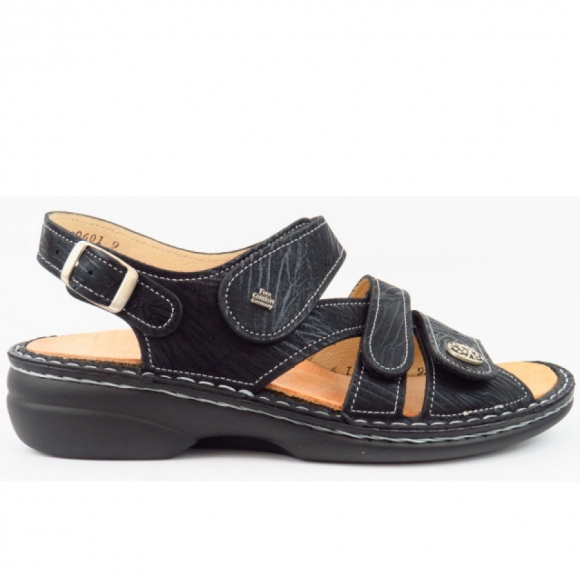 Finn Comfort Gomera Crumble Sandale in schwarz