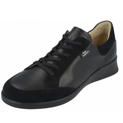 Finn Comfort in schwarz