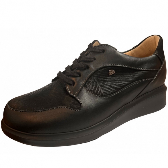 Finn Comfort in schwarz