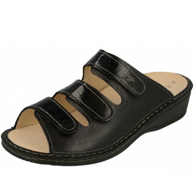 Finn Comfort in Schwarz