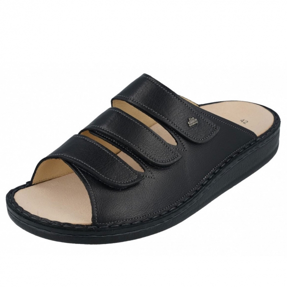 Finn Comfort in Black Neymar