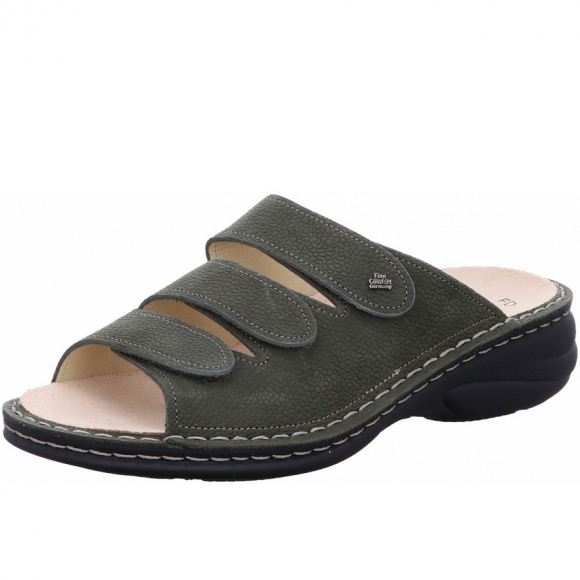 Finn Comfort in Olive