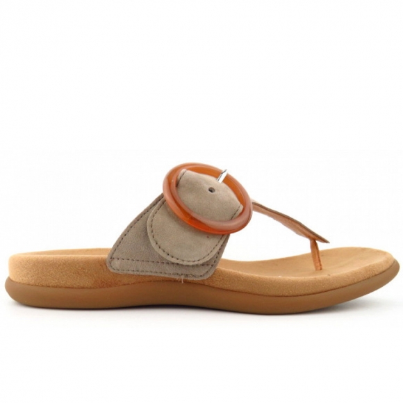 Gabor Zehentrenner in rabbit