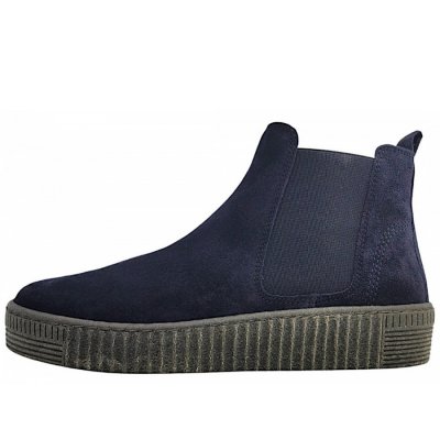 Gabor Stiefel in ocean 36 Gabor Stiefel in ocean 36