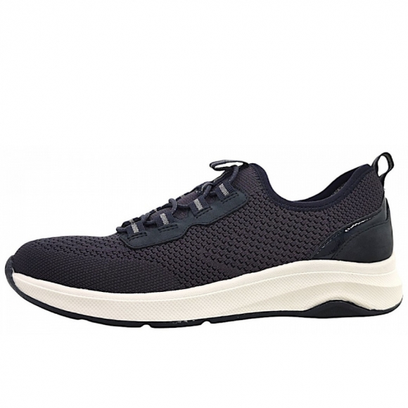Jana Slipper in 805 navy