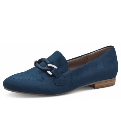 Jana Slipper in navy