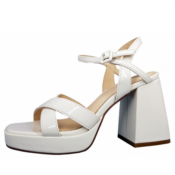 La Strada Sandalette in beige wrinkle