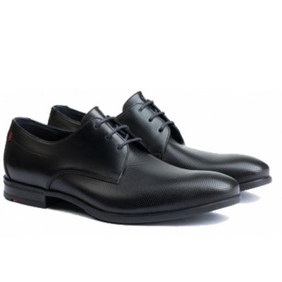 LLOYD in black LLOYD in black