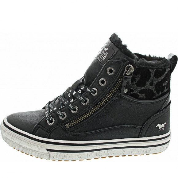 Mustang Schnürstiefelette in schwarz