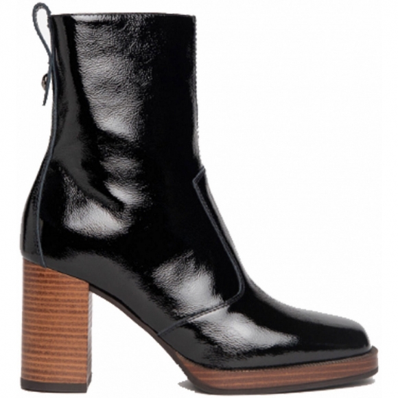 Nero Giardini in nero