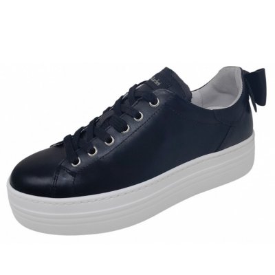 Nero Giardini Sneaker in nero