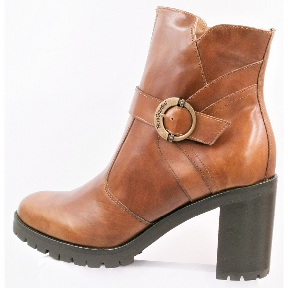 Nero Giardini cuoio Reißverschluss Stiefelette in cuoio