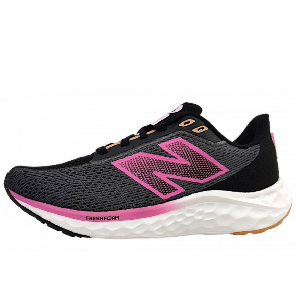New Balance Road Running Laufschuh in Magnet