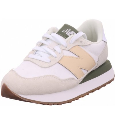 New Balance Sneaker in beige New Balance Sneaker in beige