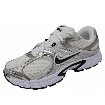 Nike V5 RNR Sneaker in white grey Nike V5 RNR Sneaker in white grey
