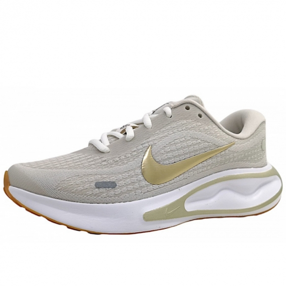 Nike Journey Run Laufschuh in 003 beige