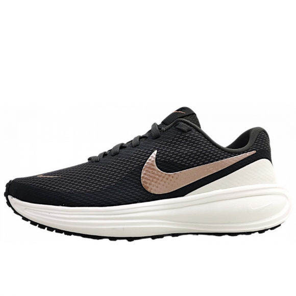 Nike Revolution 8 Trainingsschuh in black/gold 200