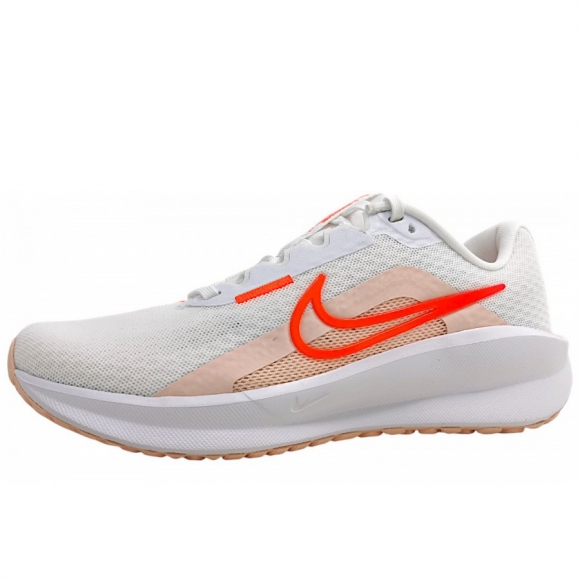 Nike Downshifter 13 sportlicher Schnürer in white/red 105