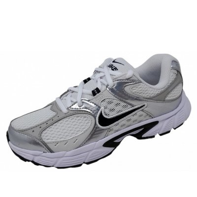 Nike V5 Runner Sneaker in white Nike V5 Runner Sneaker in white