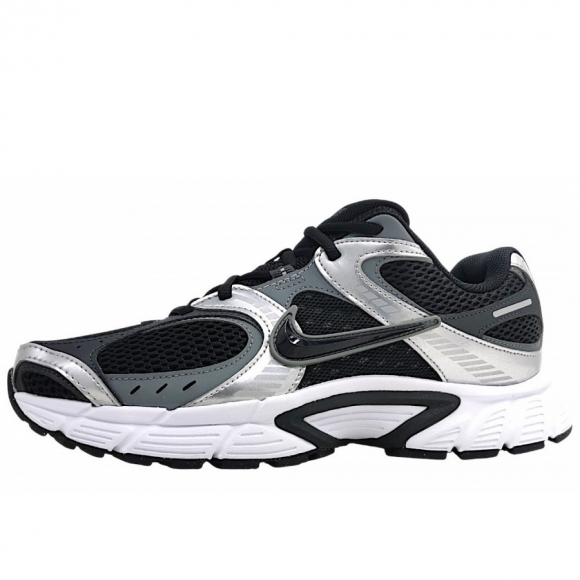 Nike V5 RNR Trainingsschuh in Black 004 Nike V5 RNR Trainingsschuh in Black 004