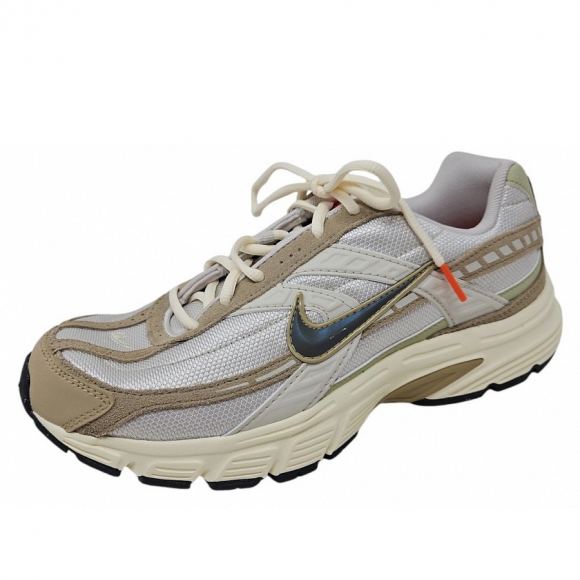 Nike Initiator Sneaker in light bone cargo khaki