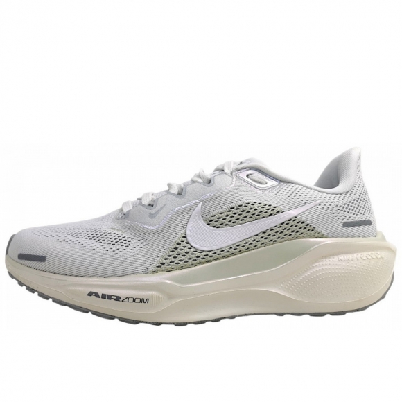 Nike Pegasus Sportschuh in white/sea glass 100