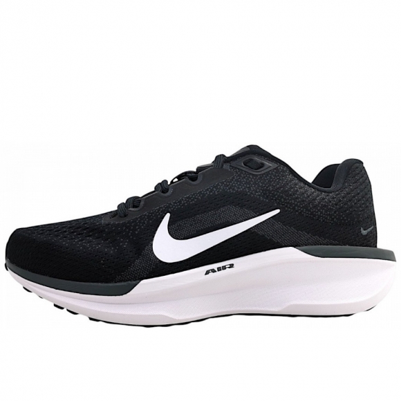 Nike Winflo 11 Laufschuh in 001 black