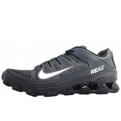 Nike Reax 8 TR Laufschuh in Black/White 033