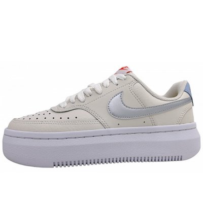 Nike Court Vision Alta Sneaker low in 001 weiß
