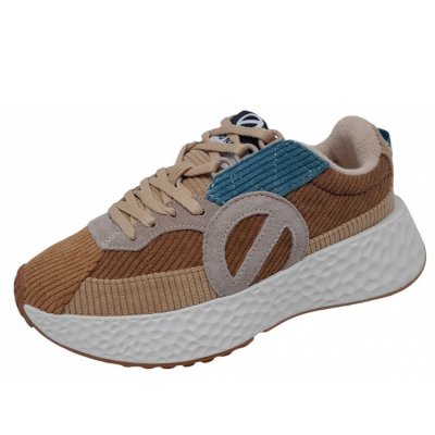 No Name Carter Runner Sneaker in nougat nuts