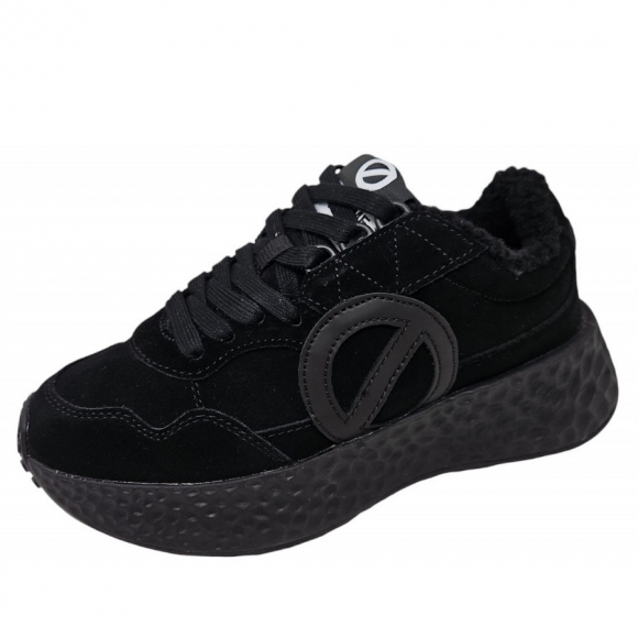 No Name Carter Jogger Sneaker in black