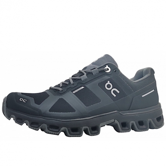 On Cloudventure Waterproof Wanderschuh in black/graphit