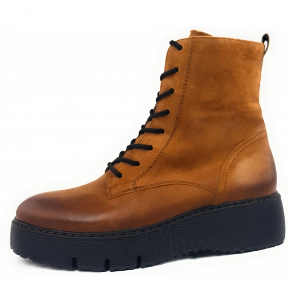 Paul Green Stiefel in Cognac