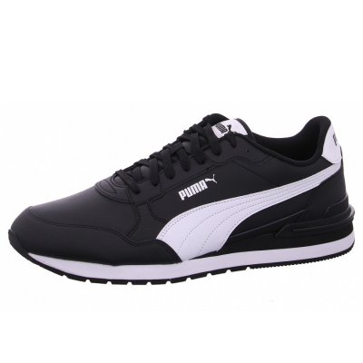 Puma ST Runner v4 Sneaker in 001 black white Puma ST Runner v4 Sneaker in 001 black white