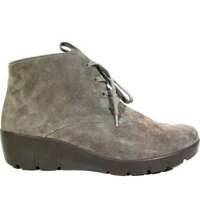 Semler Samtchev. fango Boots in fango