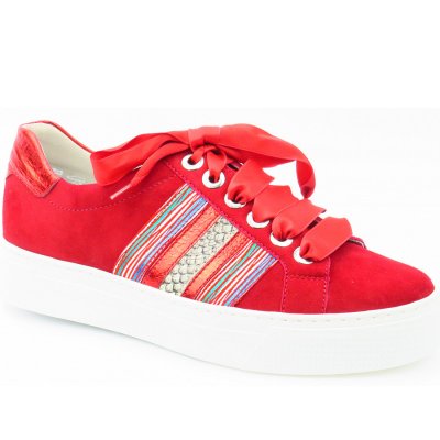 Semler Samtchev. fire Sneaker in fire